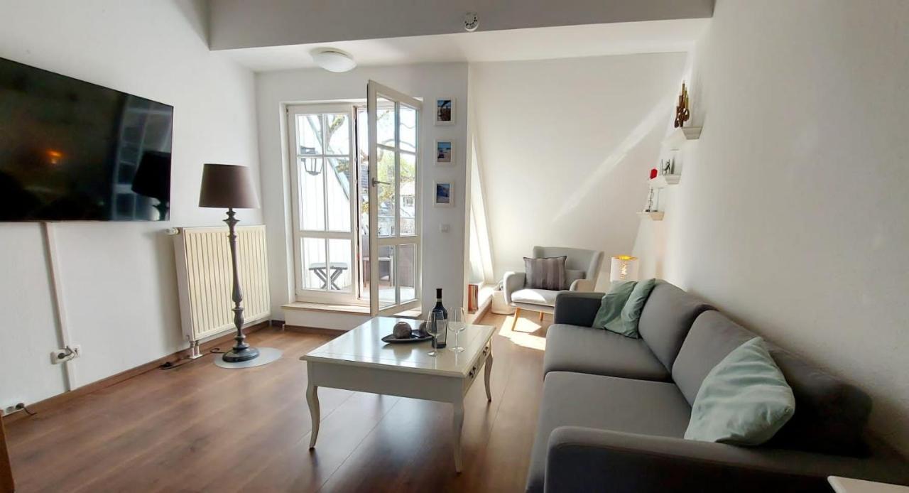 Hochwertige Ferienwohnung Direkt Am Wasser Mit Balkon Greifswald Exterior photo